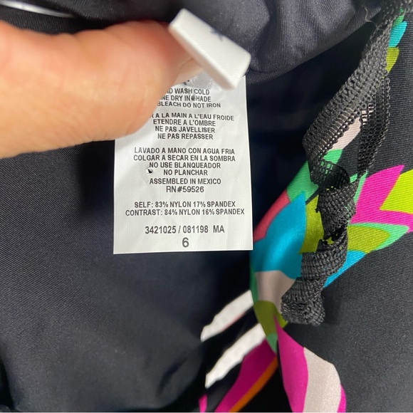 Trina Turk BIRDS OF PARADISE CUT MAILLOT. NWOT. Size 6 - Picture 11 of 15